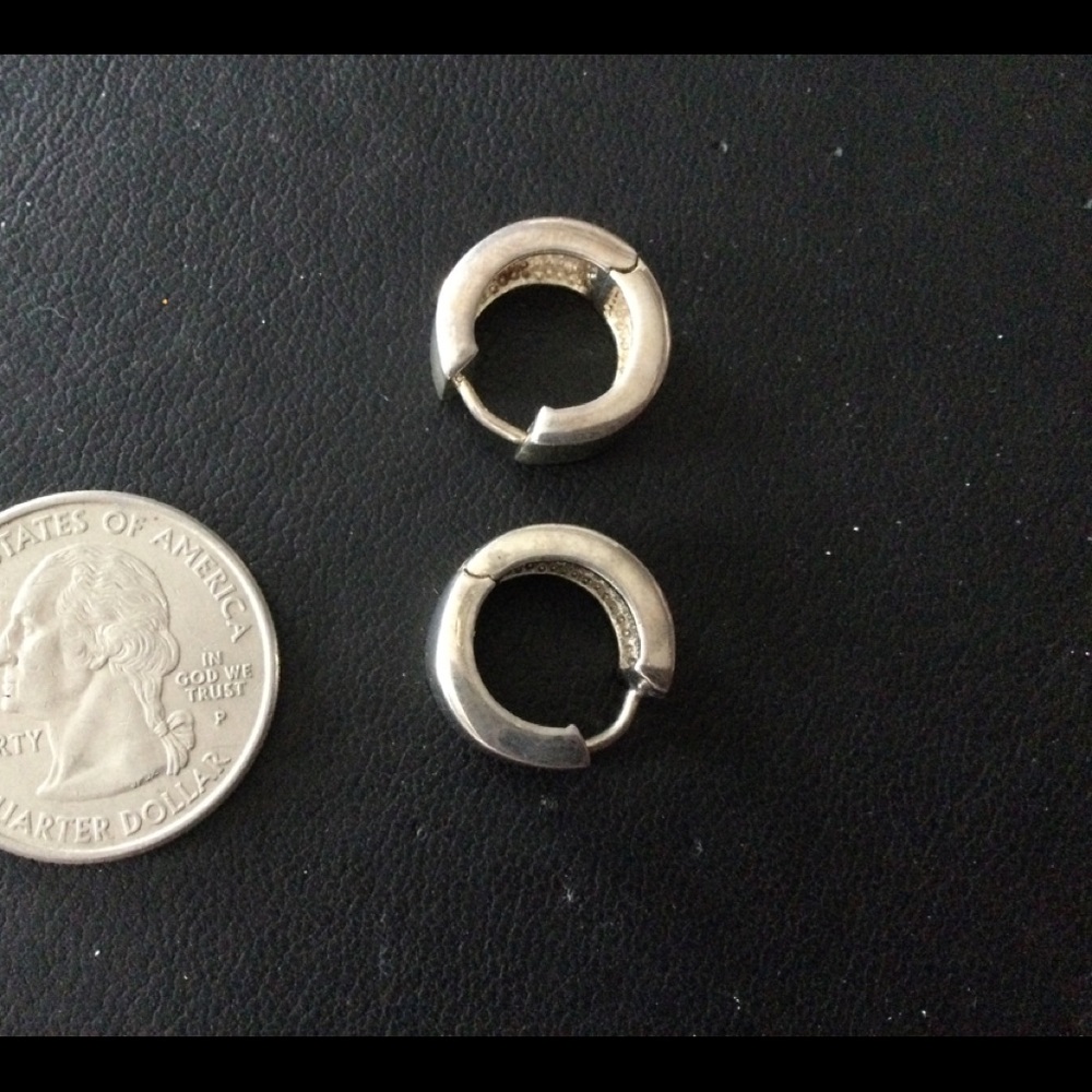 Sterling Huggie Earrings (C435) - Picture 5 of 6
